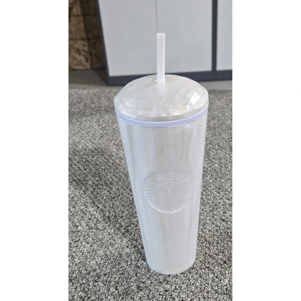 Starbucks White Pearl Iridescent Faceted Cold Cup Tumbler 24 oz With Straw